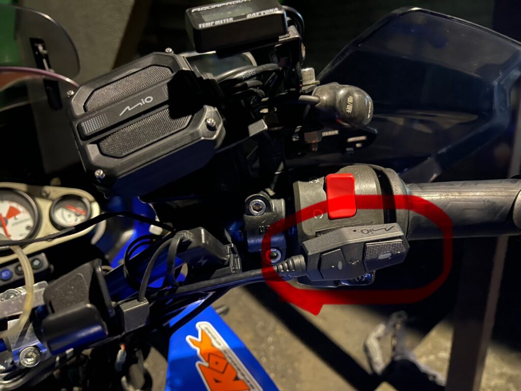 ドラレコ Mio802WD Wi-Fiスイッチ イベント映像スイッチ