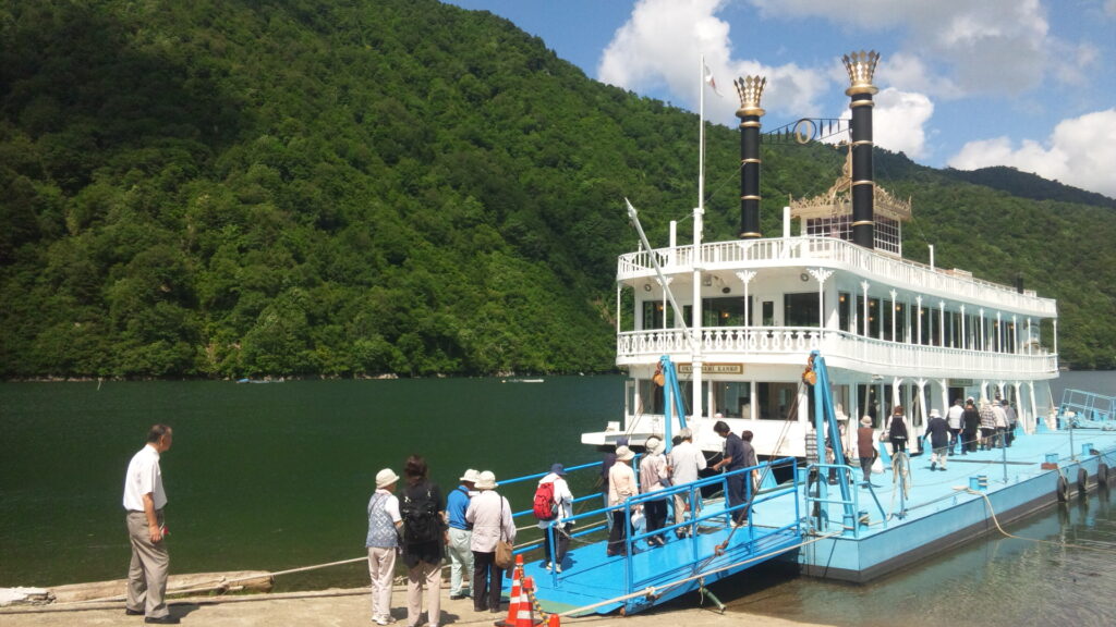 2013韮川休泊共産党後援会バス旅行　奥只見湖