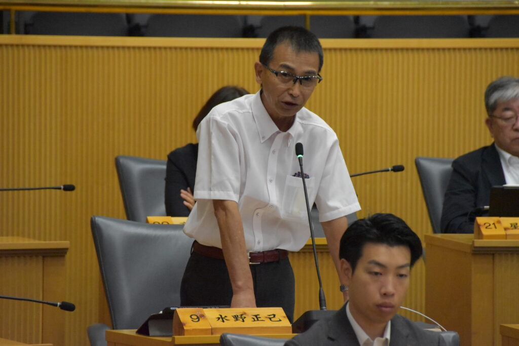 2026年6月議会／議案質疑　6月19日