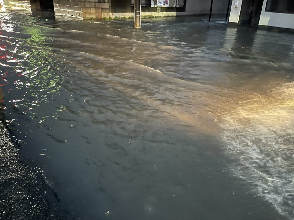大雨冠水 石原町 2026年7月17日