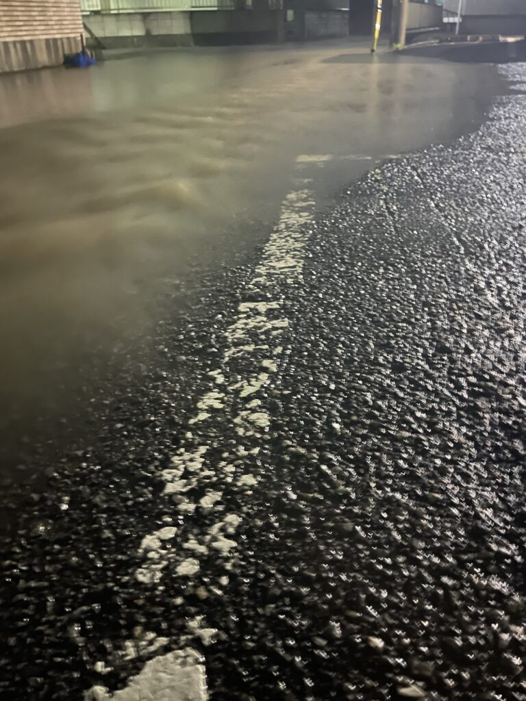 大雨冠水 石原町 自宅アパート裏の道路 2026年7月18日 午前0時半頃