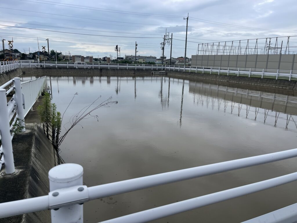 2026年7月17日豪雨 あふれた鶴巻川の遊水池 7月18日