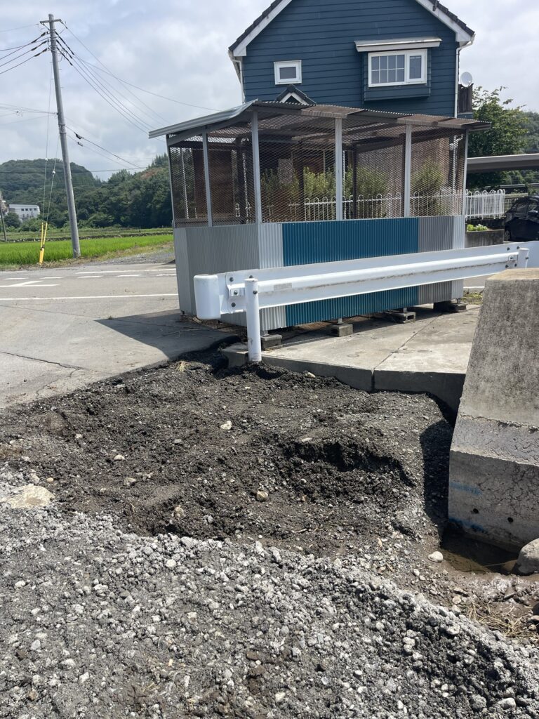 大雨冠水 藪塚町 西野公民館と周辺 30mほど流されたゴミ収集施設 2026年7月19日